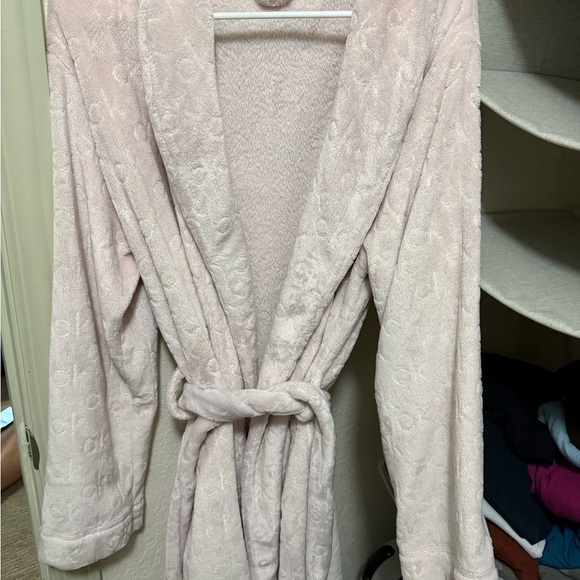 Calvin Klein Soft Blush Robe - Picture 1 of 2